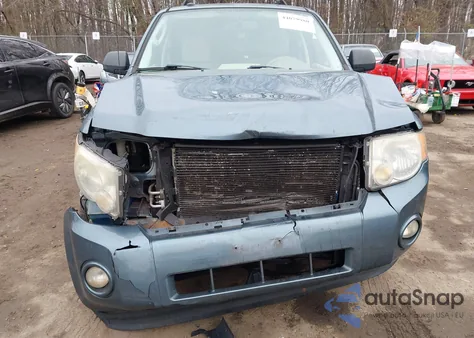 2011 Ford Escape Xlt z USA, uszkodzony, nr VIN 1FMCU0DG2BKB28557